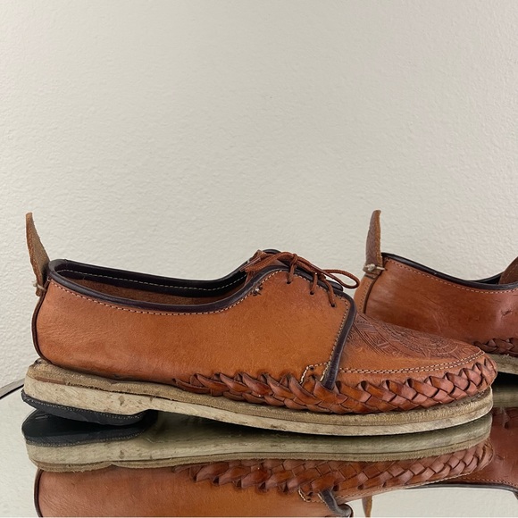 Mens Burnt Brown Tooled Leather Handmade Closed Toe Aztec Calendar Huaraches - Picture 4 of 14